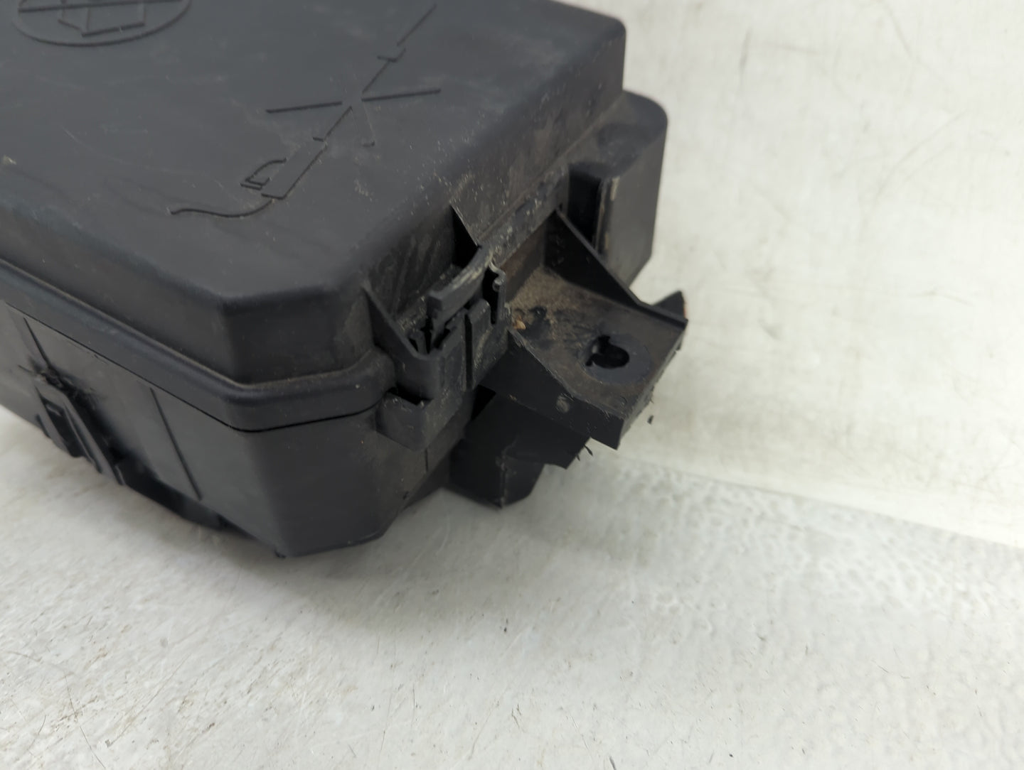 2018-2021 Chevrolet Trax Fusebox Fuse Box Panel Relay Module P/N:42624875 Fits Fits 2018 2019 2020 2021 OEM Used Auto Parts 
