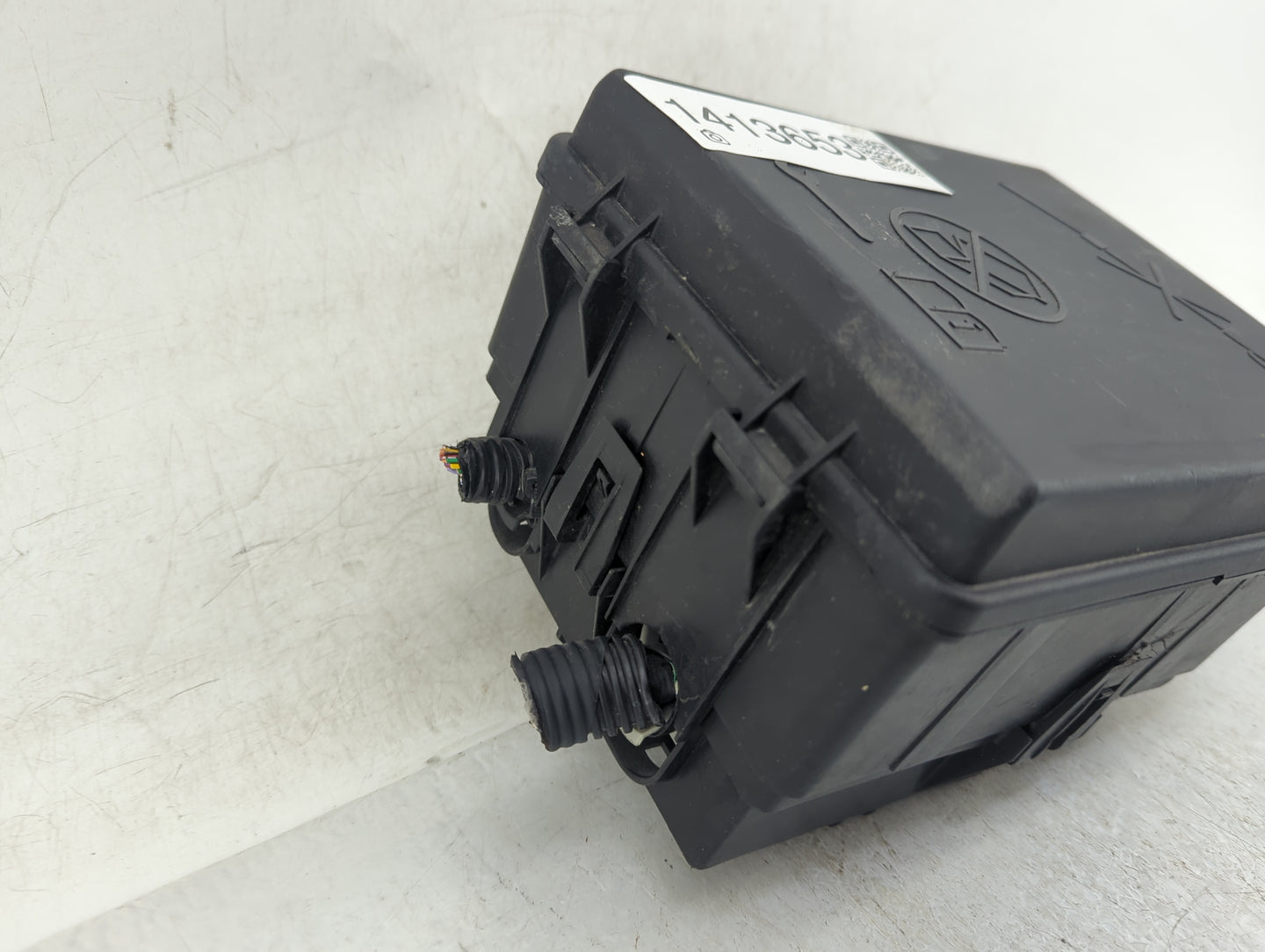 2018-2021 Chevrolet Trax Fusebox Fuse Box Panel Relay Module P/N:42624875 Fits Fits 2018 2019 2020 2021 OEM Used Auto Parts 