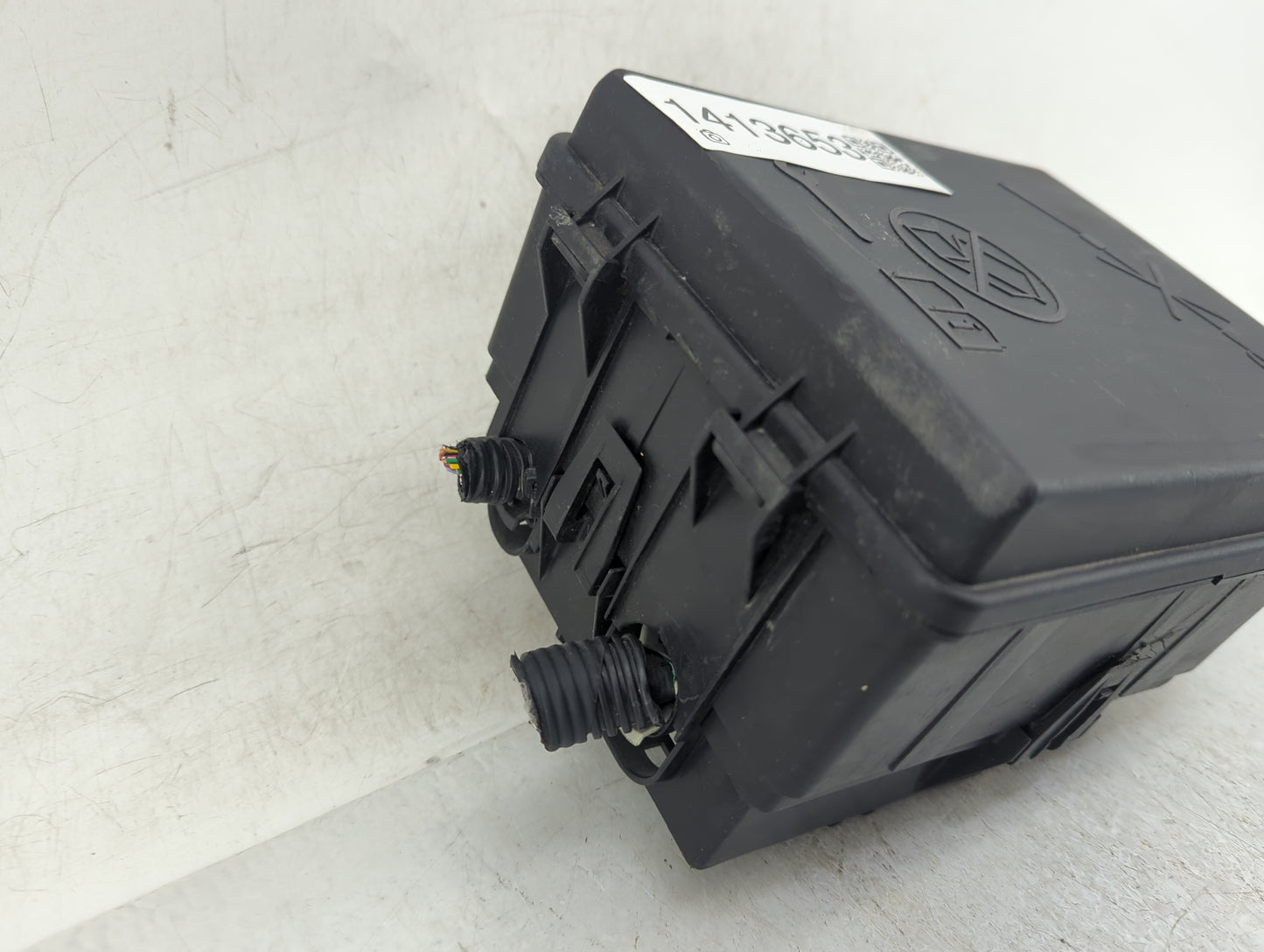 2018-2021 Chevrolet Trax Fusebox Fuse Box Panel Relay Module P/N:42624875 Fits Fits 2018 2019 2020 2021 OEM Used Auto Parts 