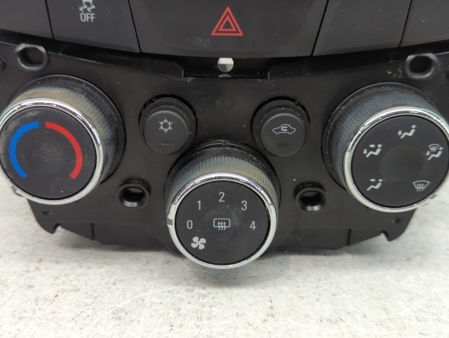2017-2021 Chevrolet Trax Climate Control Module Temperature AC/Heater Replacement P/N:545329302 42588188 Fits OEM Used Auto 