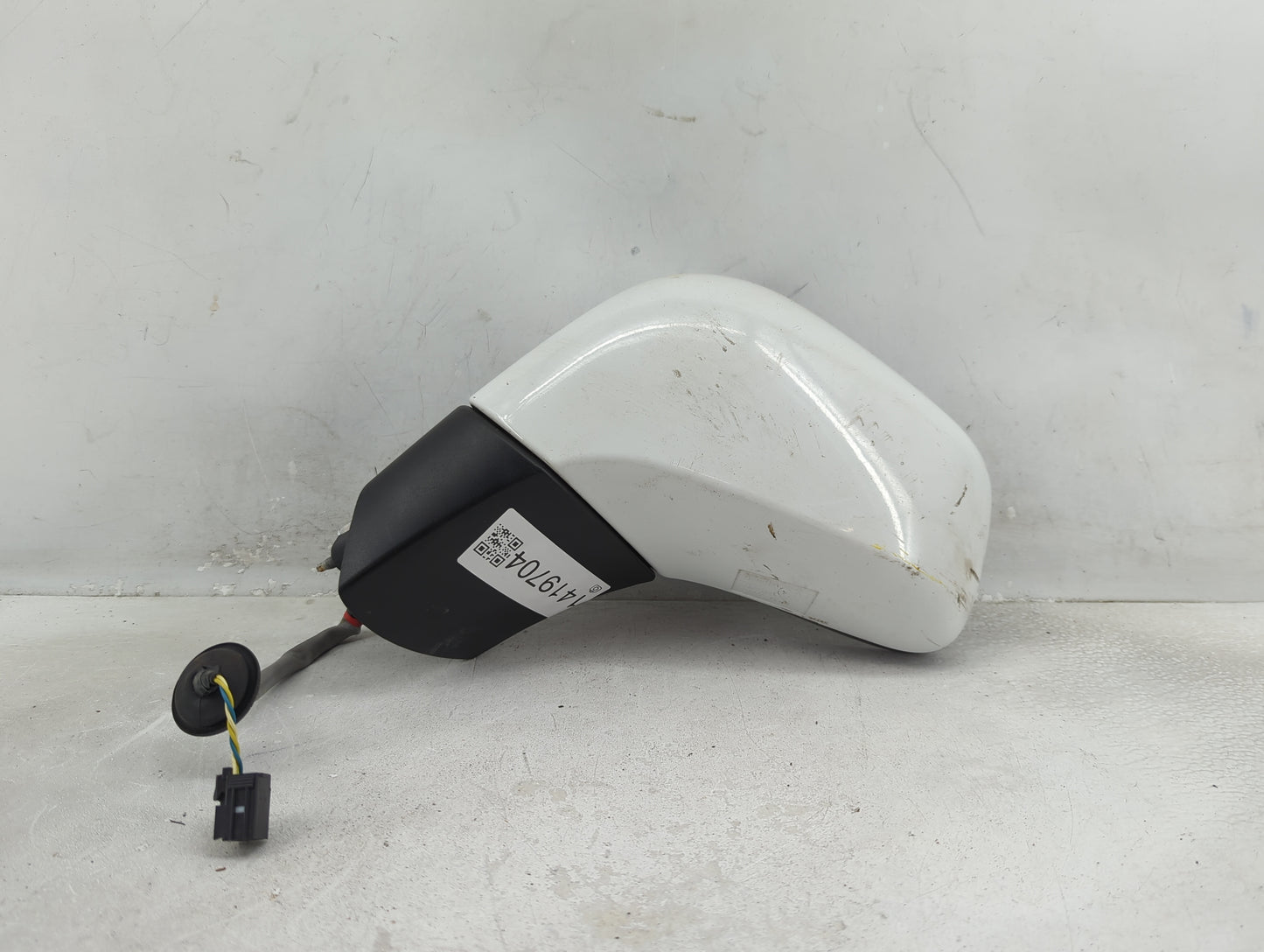2017-2021 Chevrolet Trax Driver Side View Mirror - Left Door Mirror OEM Used - Oemusedautoparts1.com