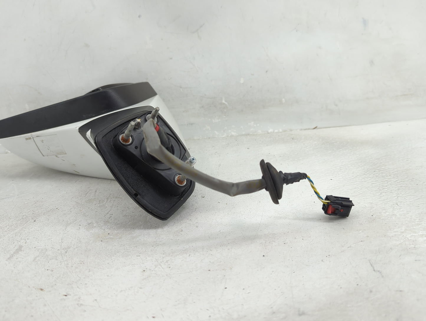 2017-2021 Chevrolet Trax Driver Side View Mirror - Left Door Mirror OEM Used - Oemusedautoparts1.com