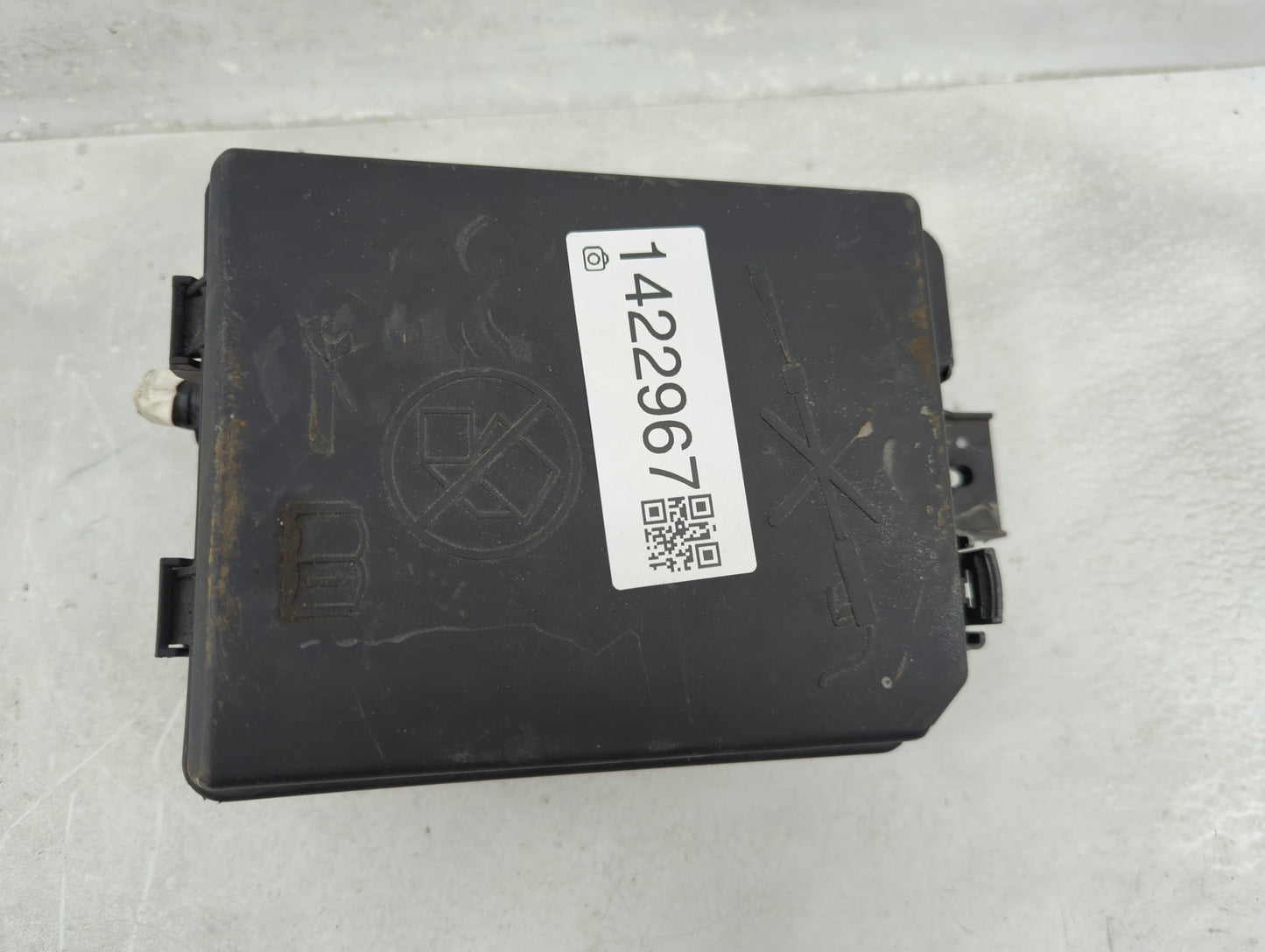 2018-2021 Chevrolet Trax Fusebox Fuse Box Panel Relay Module P/N:42624875 Fits Fits 2018 2019 2020 2021 OEM Used Auto Parts 