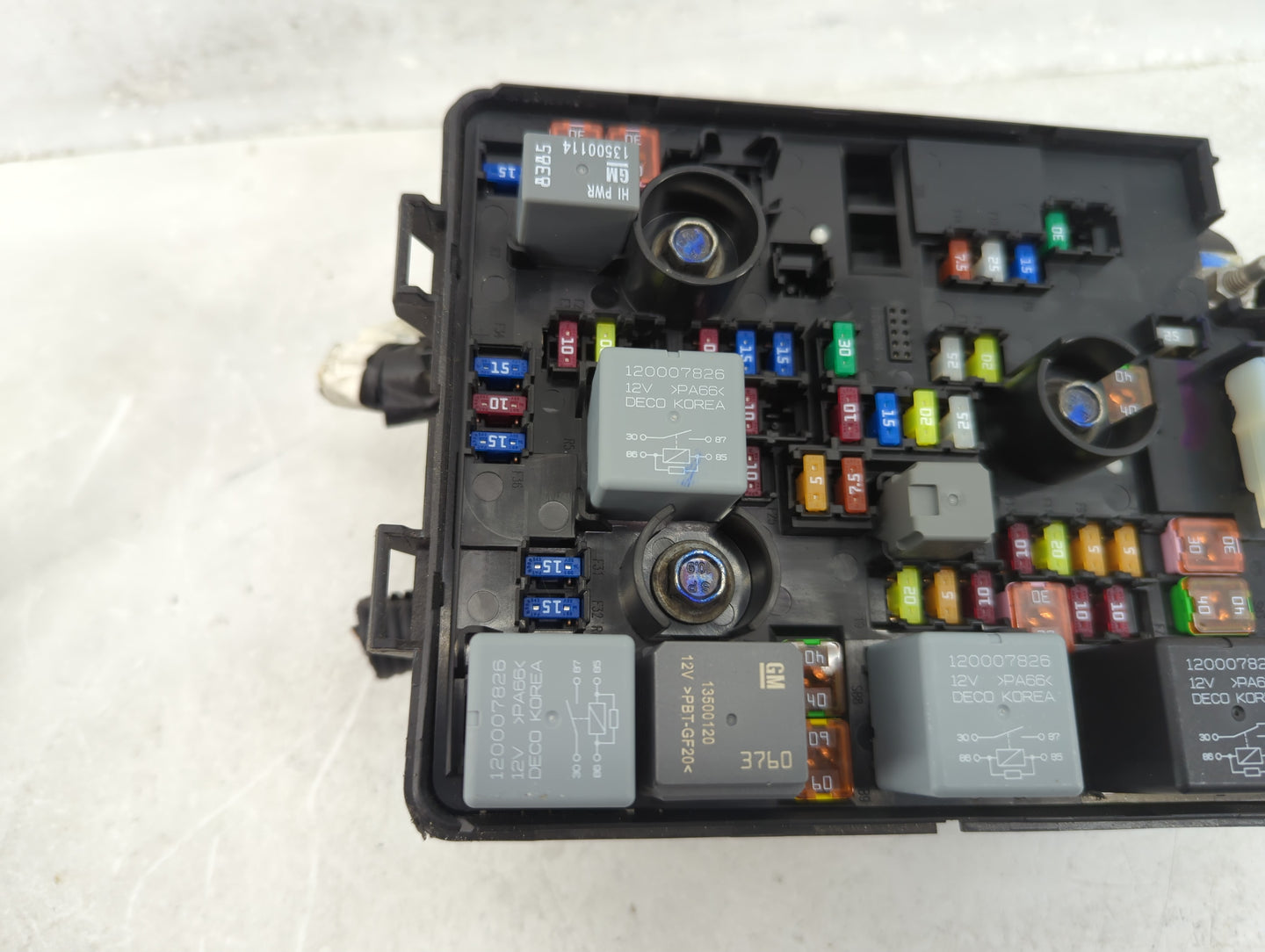 2018-2021 Chevrolet Trax Fusebox Fuse Box Panel Relay Module P/N:42624875 Fits Fits 2018 2019 2020 2021 OEM Used Auto Parts 