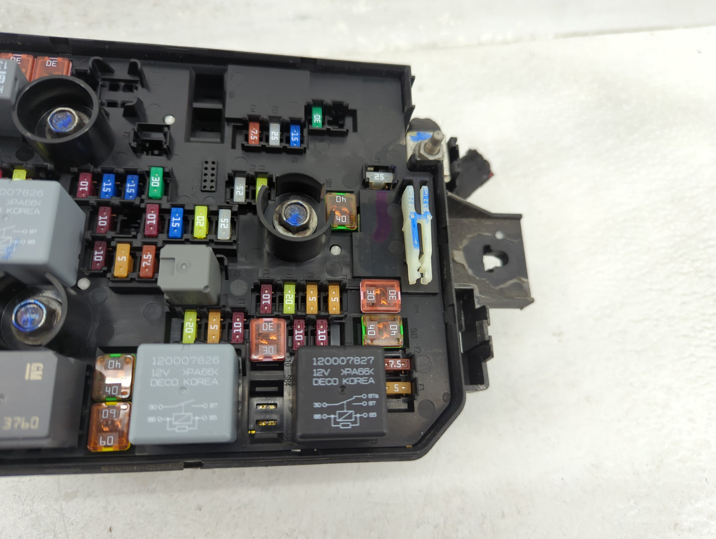 2018-2021 Chevrolet Trax Fusebox Fuse Box Panel Relay Module P/N:42624875 Fits Fits 2018 2019 2020 2021 OEM Used Auto Parts 
