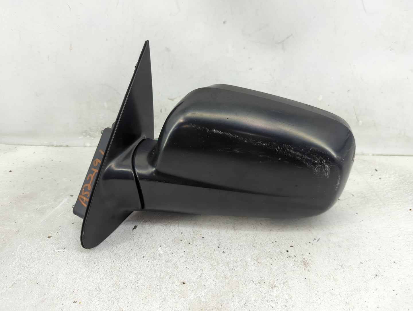 2017-2020 Chevrolet Trax Driver Side View Mirror - Left Door Mirror OEM Used - Oemusedautoparts1.com