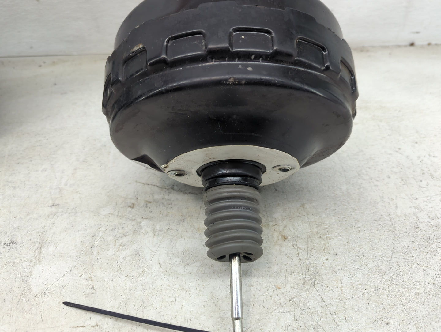 2013-2021 Chevrolet Trax Power Brake Booster Oem 1427905 - Oemusedautoparts1.com