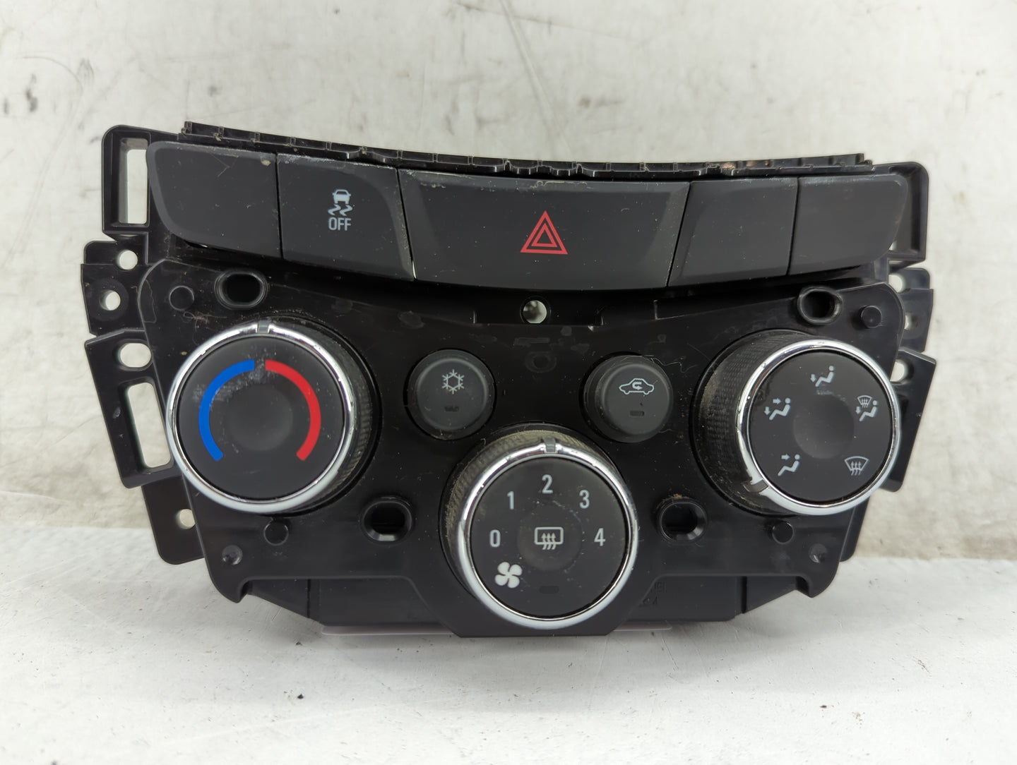 2017-2021 Chevrolet Trax Climate Control Module Temperature AC/Heater Replacement P/N:42588188 545329302 Fits OEM Used Auto 