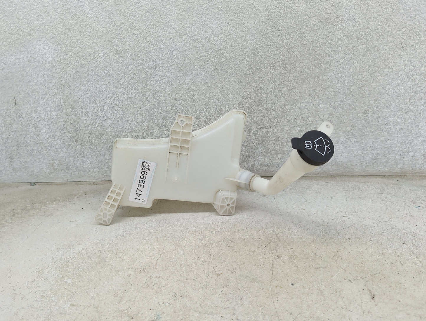 2015-2021 Chevrolet Trax Windshield Washer Fluid Reservoir Bottle Oem 1473999 - Oemusedautoparts1.com