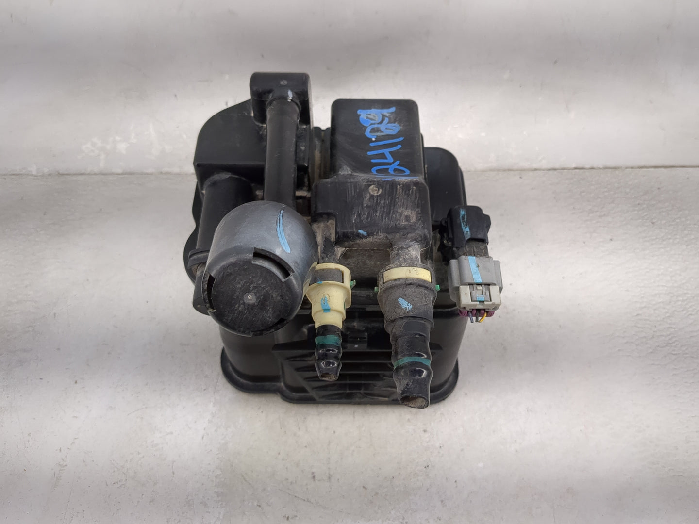 2020 Chevrolet Trax Fuel Vapor Charcoal Canister 1477035 - Oemusedautoparts1.com