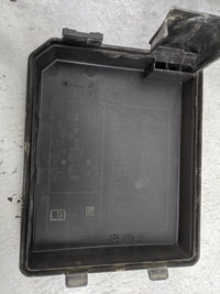 2018-2021 Chevrolet Trax Fusebox Fuse Box Panel Relay Module P/N:94520906 Fits Fits 2018 2019 2020 2021 OEM Used Auto Parts 