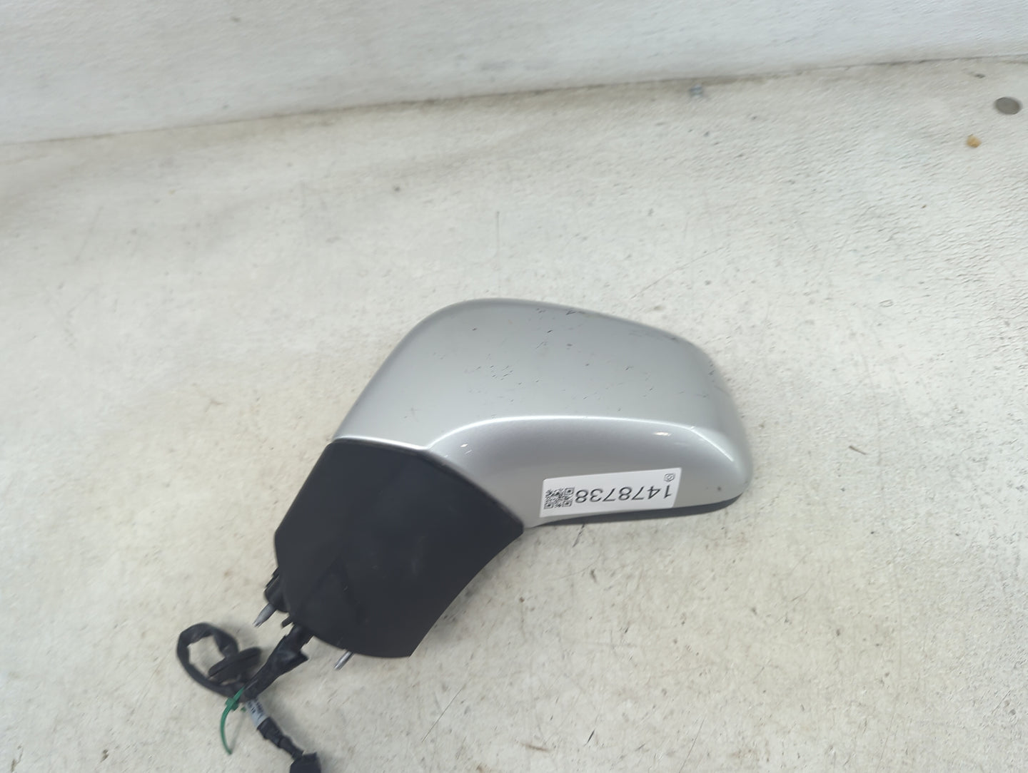 2020 Chevrolet Trax Driver Side View Mirror - Left Door Mirror OEM Used - Oemusedautoparts1.com
