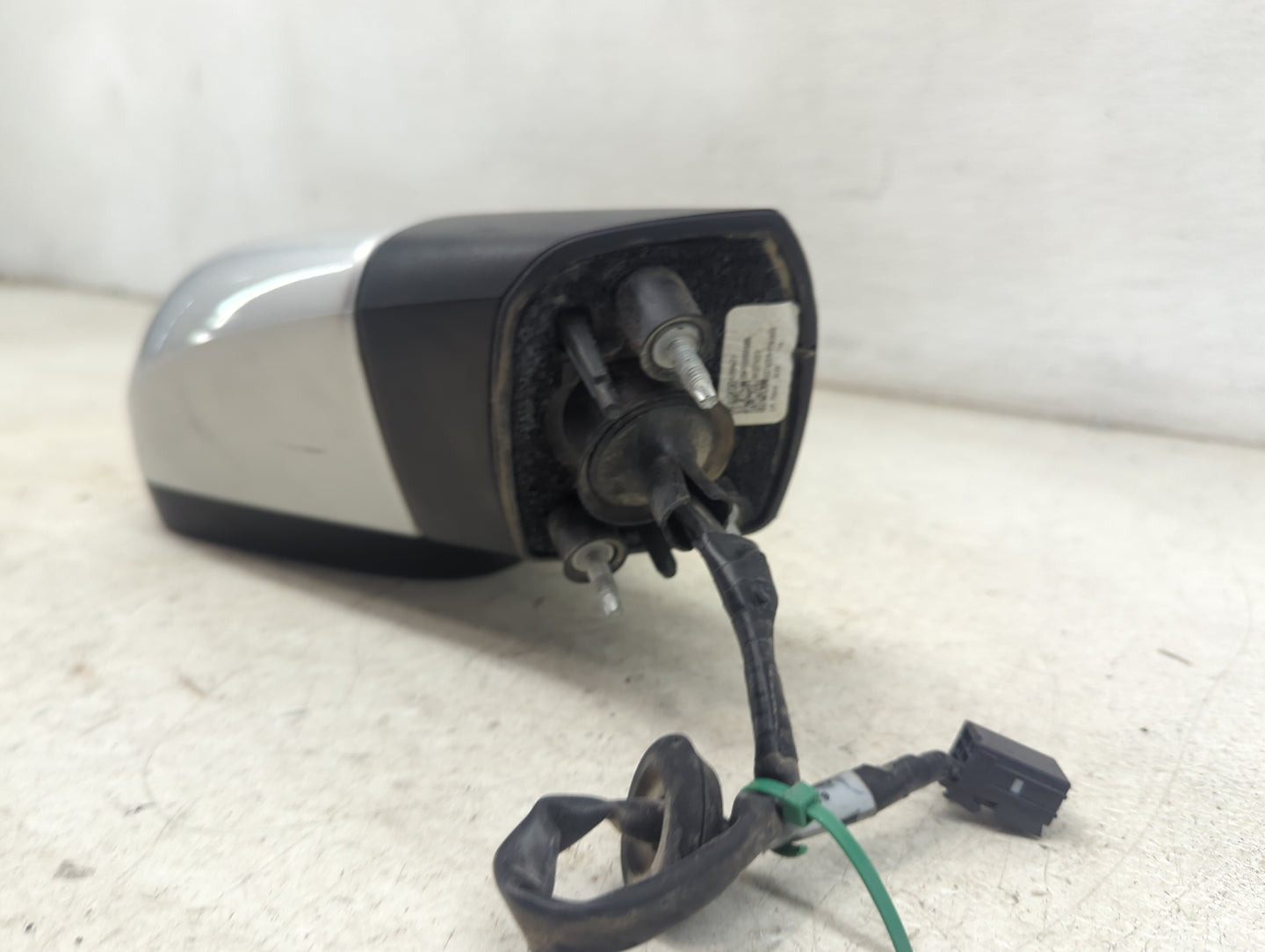 2020 Chevrolet Trax Driver Side View Mirror - Left Door Mirror OEM Used - Oemusedautoparts1.com