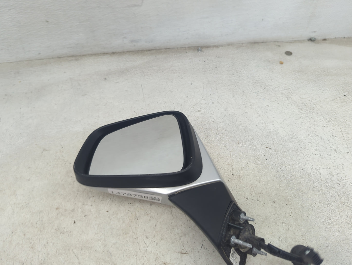 2020 Chevrolet Trax Driver Side View Mirror - Left Door Mirror OEM Used - Oemusedautoparts1.com