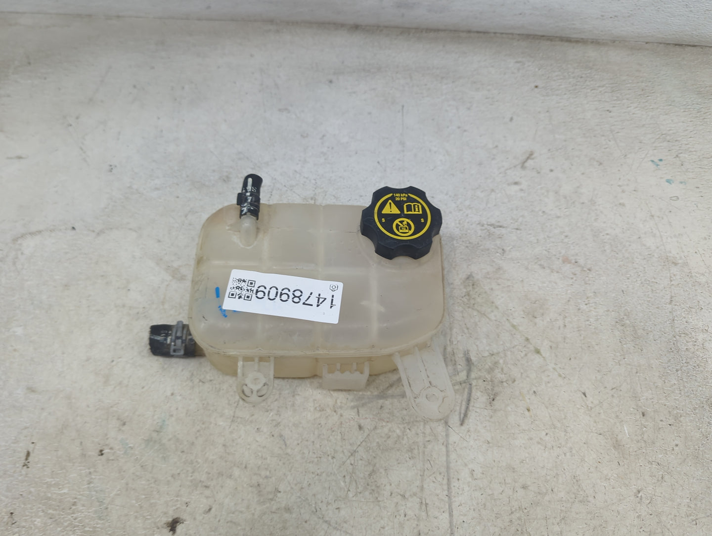 2013-2021 Chevrolet Trax Radiator Coolant Overflow Expansion Tank Bottle 1478909 - Oemusedautoparts1.com
