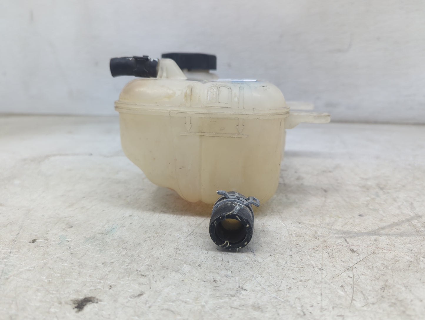 2013-2021 Chevrolet Trax Radiator Coolant Overflow Expansion Tank Bottle 1478909 - Oemusedautoparts1.com