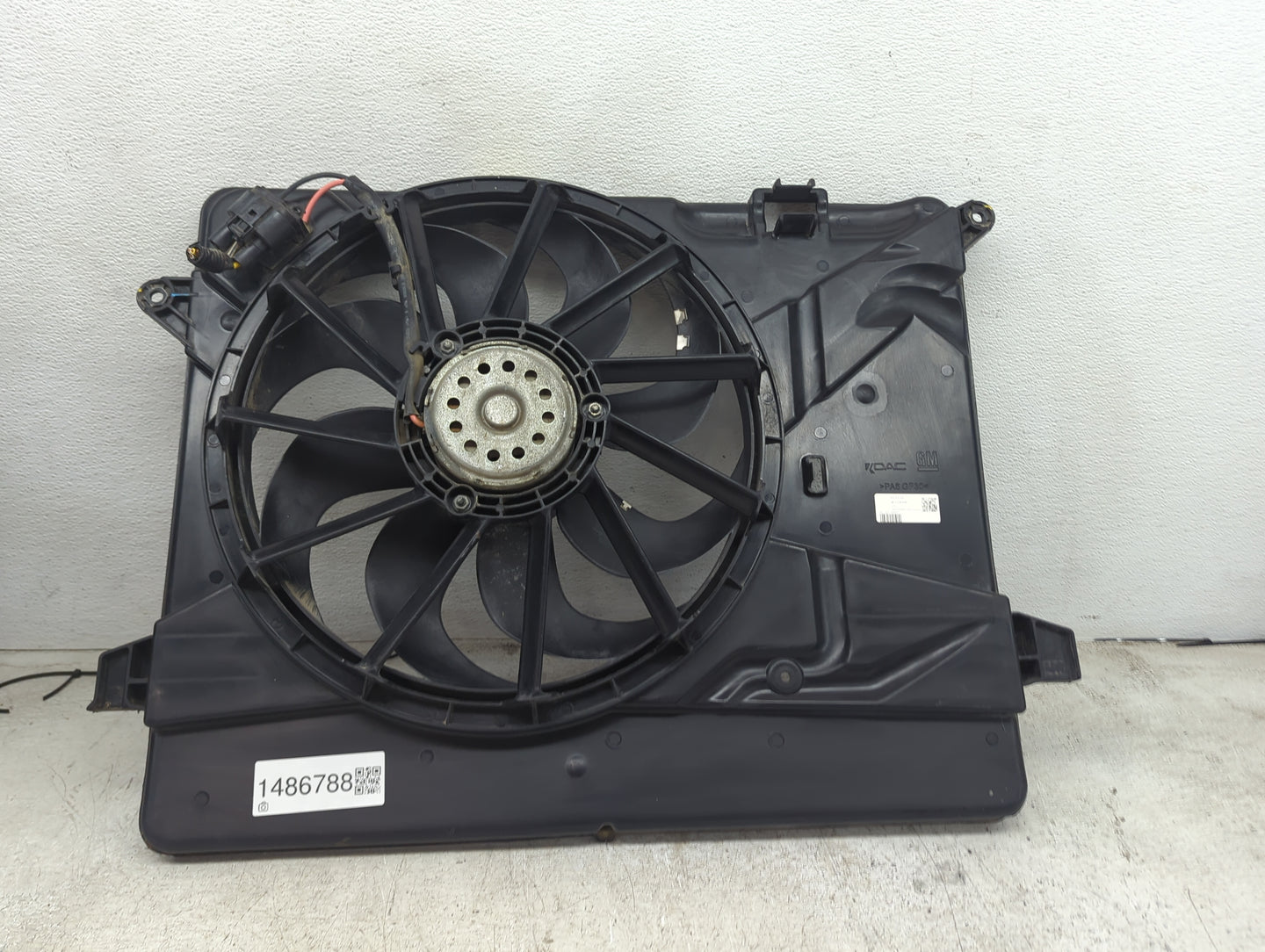 2018-2021 Chevrolet Trax Electric Radiator Cooling Fan Motor Assembly P/N:623119 QFZ1432B Fits Fits 2018 2019 2020 2021 OEM 