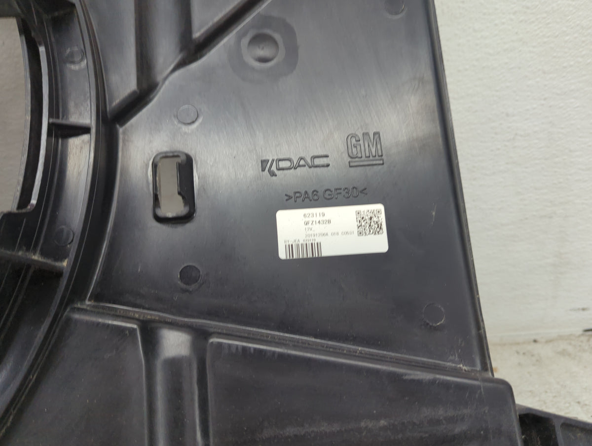 2018-2021 Chevrolet Trax Electric Radiator Cooling Fan Motor Assembly P/N:623119 QFZ1432B Fits Fits 2018 2019 2020 2021 OEM 