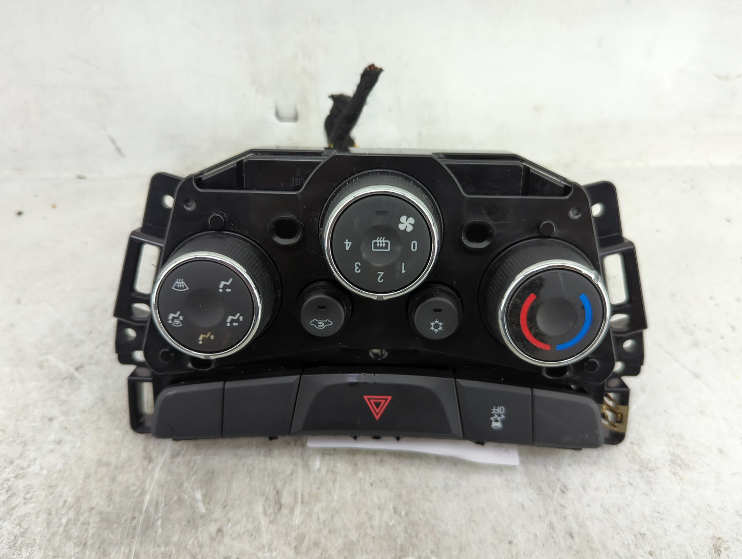 2017-2021 Chevrolet Trax Climate Control Module Temperature AC/Heater Replacement P/N:42588188 3239800000000X Fits OEM Used 