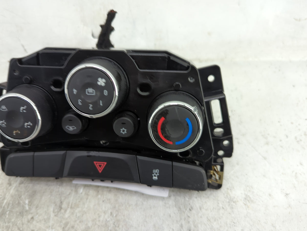 2017-2021 Chevrolet Trax Climate Control Module Temperature AC/Heater Replacement P/N:42588188 3239800000000X Fits OEM Used 