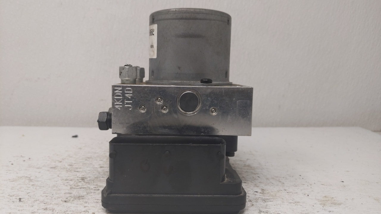 2017-2018 Chevrolet Trax ABS Pump Control Module Replacement P/N:42643519 42643519 Fits Fits 2017 2018 2019 OEM Used Auto Pa