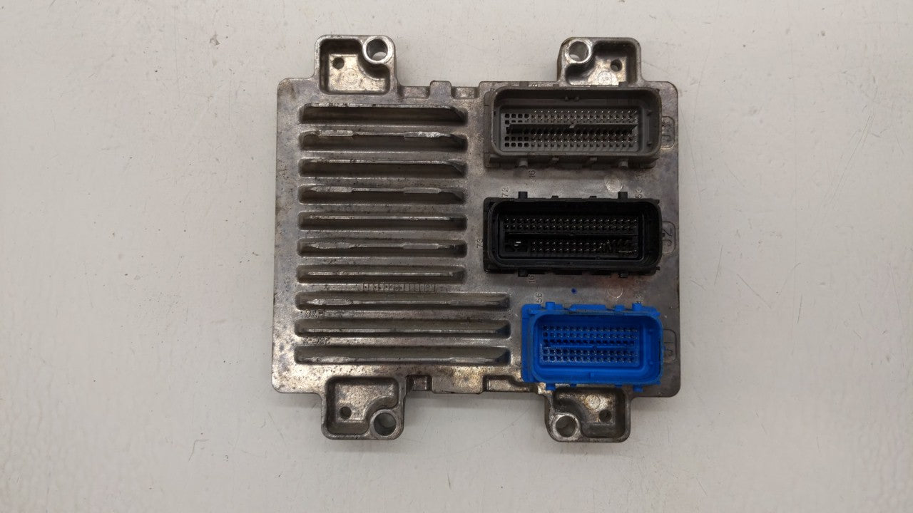 2017-2018 Chevrolet Trax PCM Engine Control Computer ECU ECM PCU OEM P/N:12668986 12679097, 12670309 Fits Fits 2017 2018 201