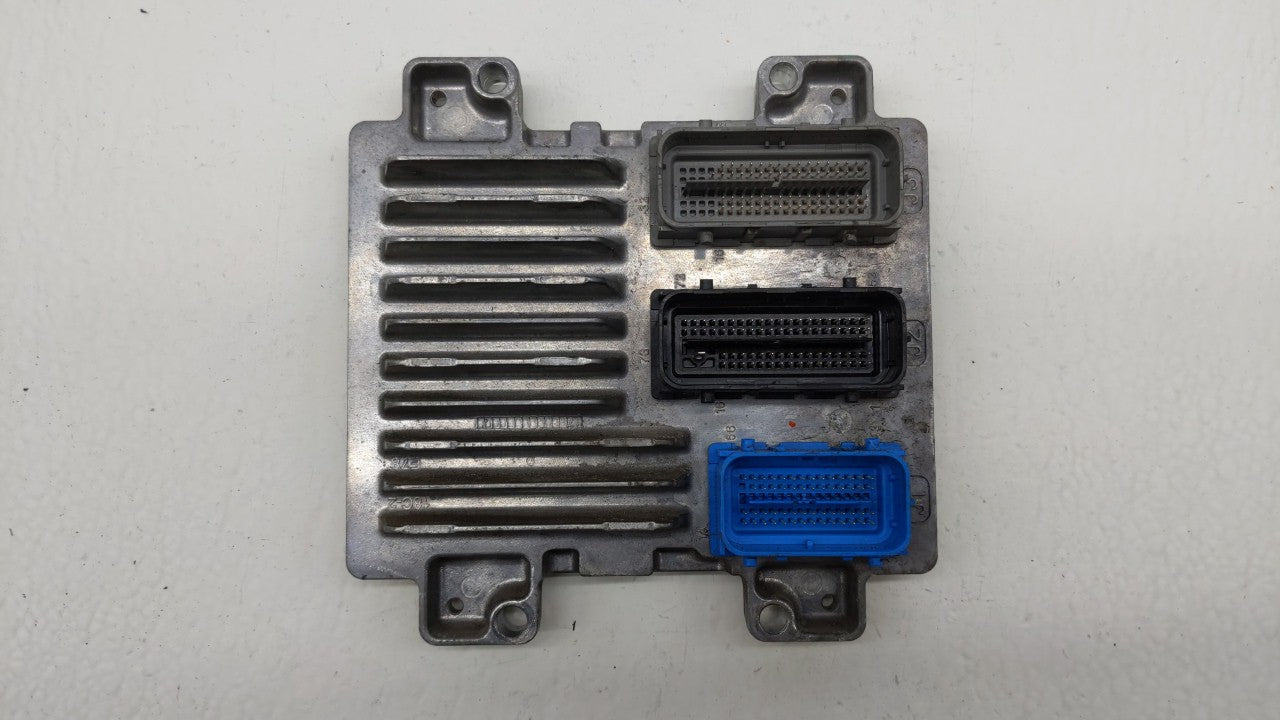 2017-2018 Chevrolet Trax PCM Engine Control Computer ECU ECM PCU OEM P/N:12685776 12668986, 12692201 Fits Fits 2017 2018 201
