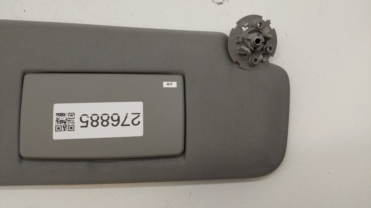 2017-2018 Chevrolet Trax Sun Visor Shade Replacement Passenger Right Mirror Fits Fits 2017 2018 OEM Used Auto Parts - Oemuse