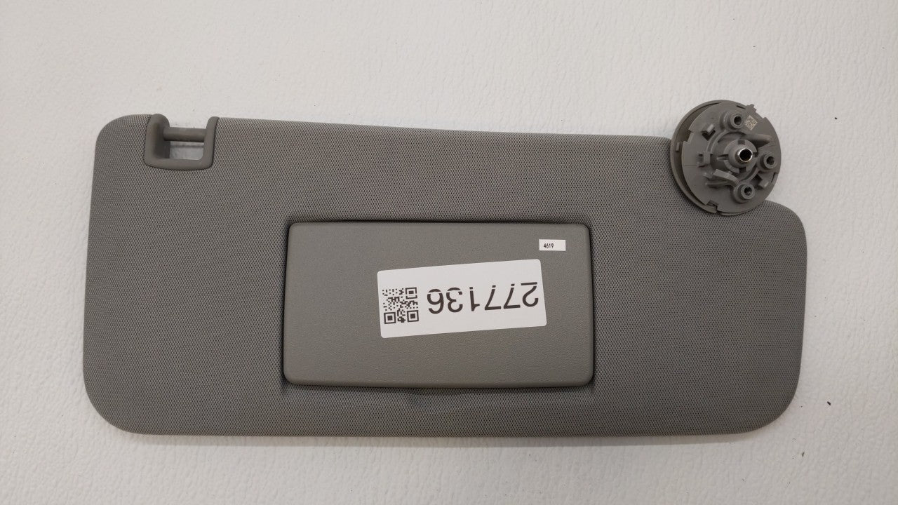 2017-2018 Chevrolet Trax Sun Visor Shade Replacement Passenger Right Mirror Fits Fits 2017 2018 OEM Used Auto Parts - Oemuse