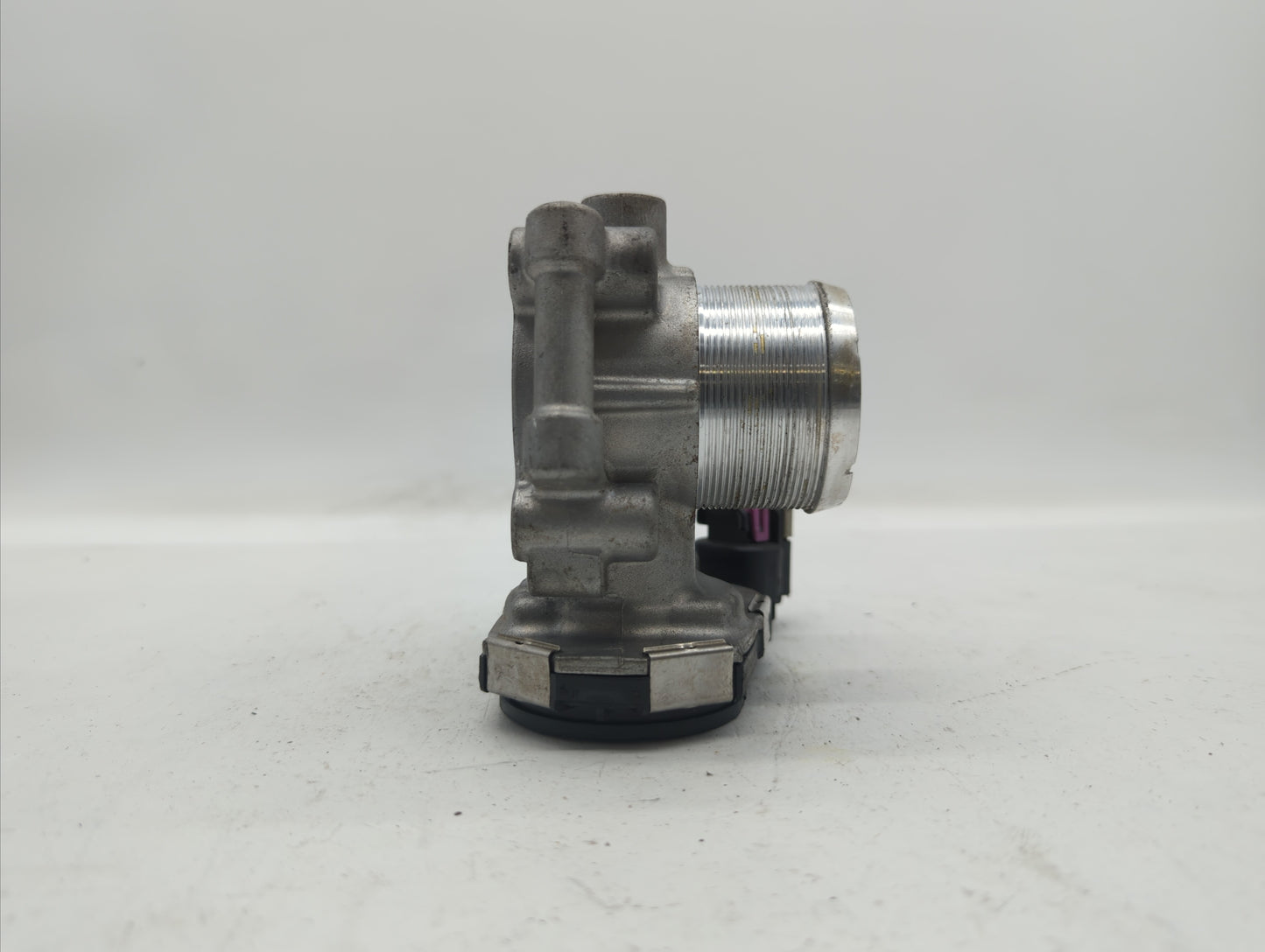 2013-2018 Chevrolet Trax Throttle Body P/N:55565489 55 565 489 Fits Fits 2011 2012 2013 2014 2015 2016 2017 2018 2019 OEM Us