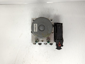 2017-2018 Chevrolet Trax ABS Pump Control Module Replacement P/N:HS7A-12A650-ABB 42643519, 42520669 Fits Fits 2017 2018 2019 OEM Used Auto Parts
