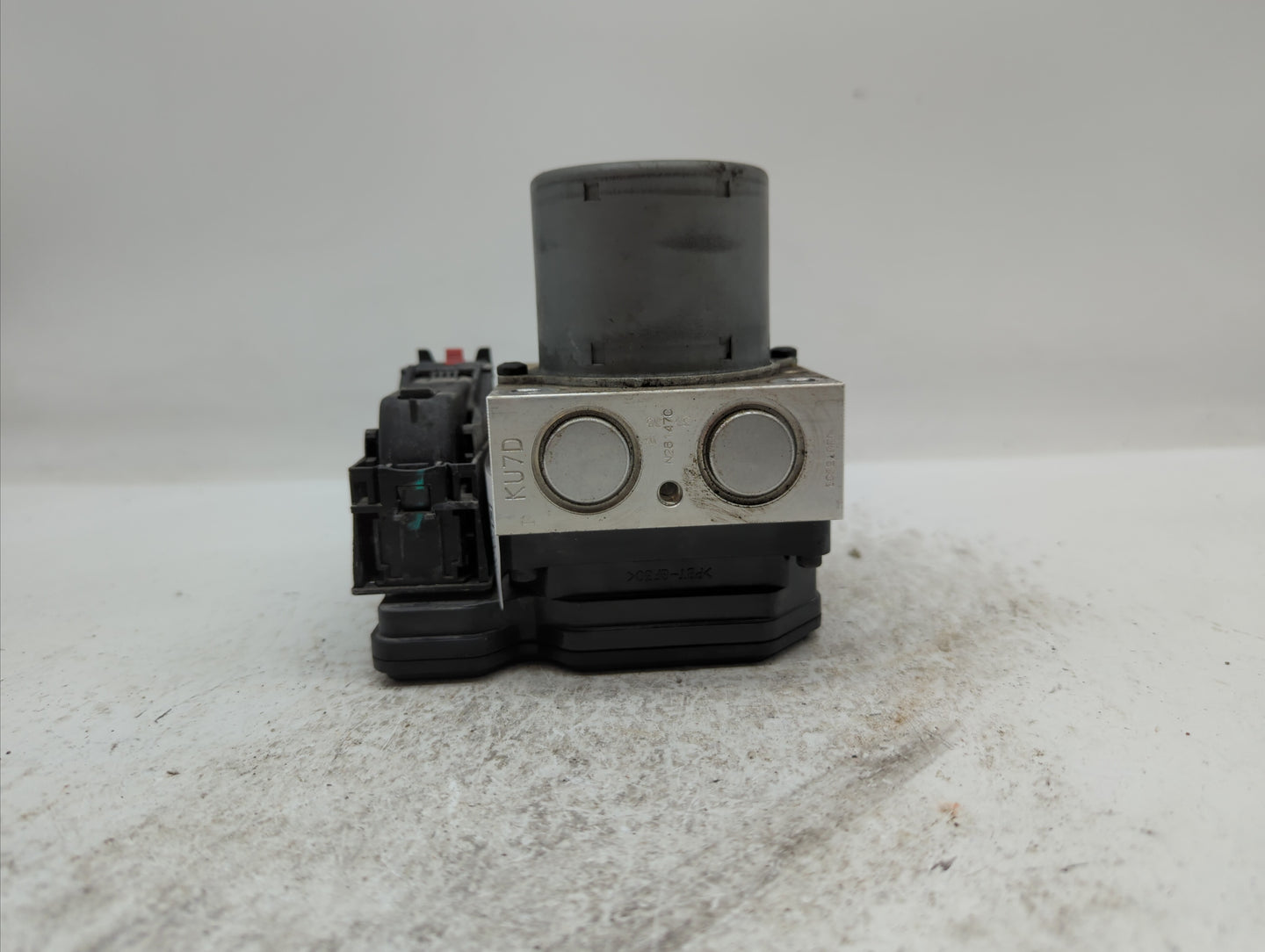 2017-2018 Chevrolet Trax ABS Pump Control Module Replacement P/N:HS7A-12A650-ABB 42643519, 42520669 Fits Fits 2017 2018 2019