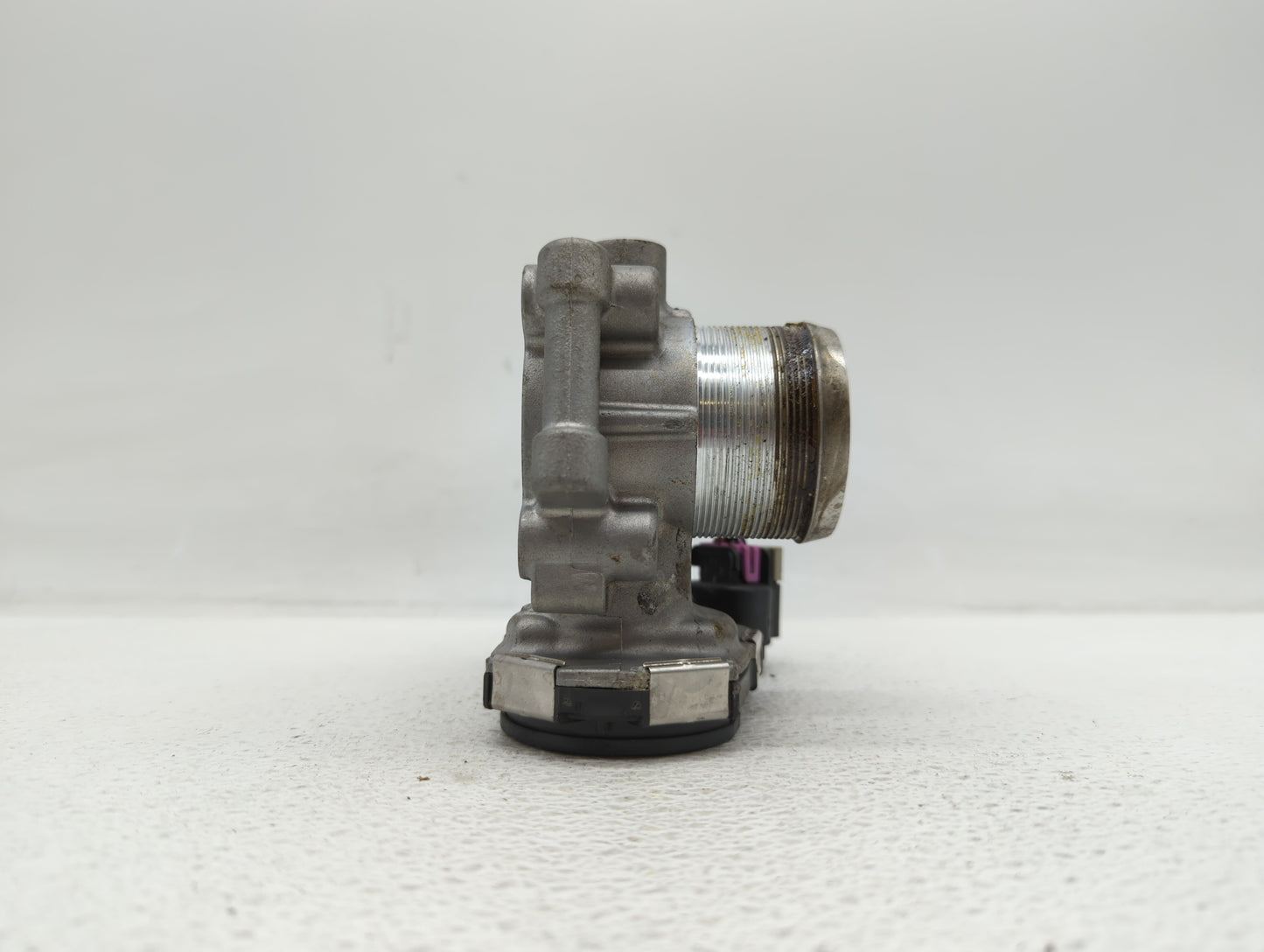 2013-2018 Chevrolet Trax Throttle Body P/N:55581662 12644239AA, 55565489 Fits Fits 2011 2012 2013 2014 2015 2016 2017 2018 2