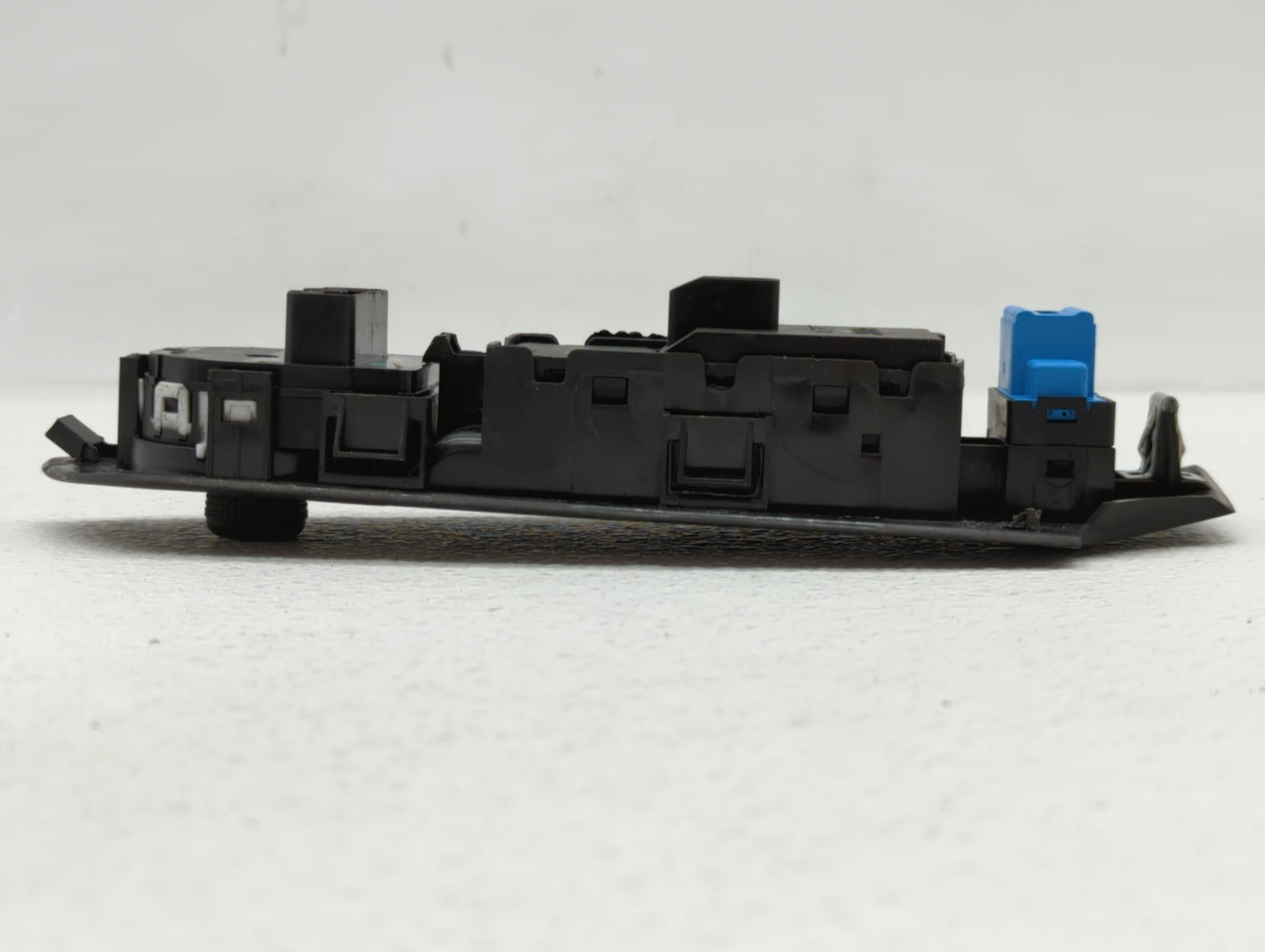 2017-2018 Chevrolet Trax Master Power Window Switch Replacement Driver Side Left P/N:42406141 22915128 Fits Fits 2017 2018 O