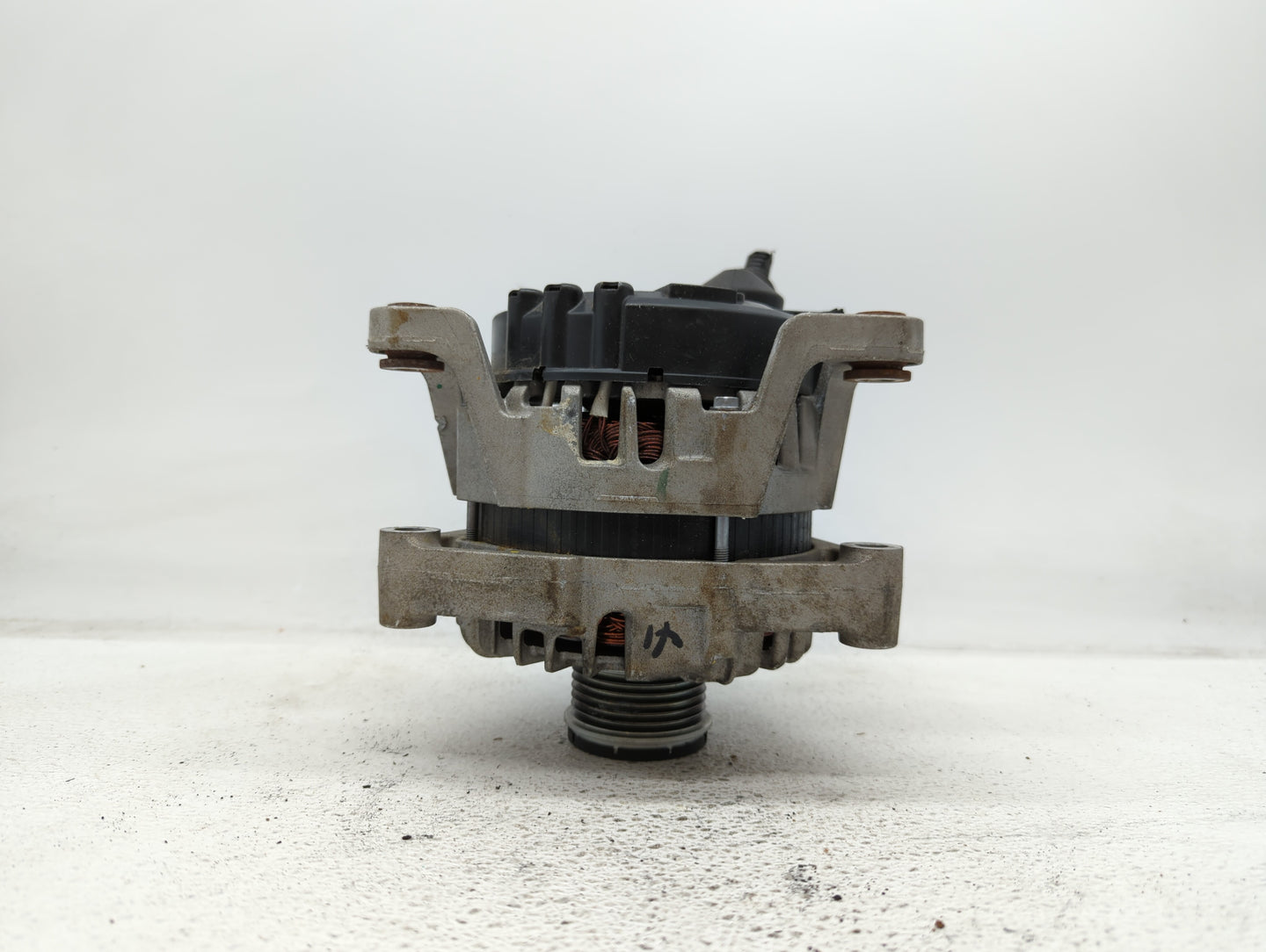 2013-2018 Chevrolet Trax Alternator Replacement Generator Charging Assembly Engine OEM P/N:13577154 13597226 Fits OEM Used A