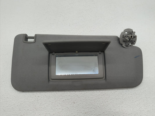 2017-2018 Chevrolet Trax Sun Visor Shade Replacement Passenger Right Mirror Fits Fits 2017 2018 OEM Used Auto Parts - Oemuse