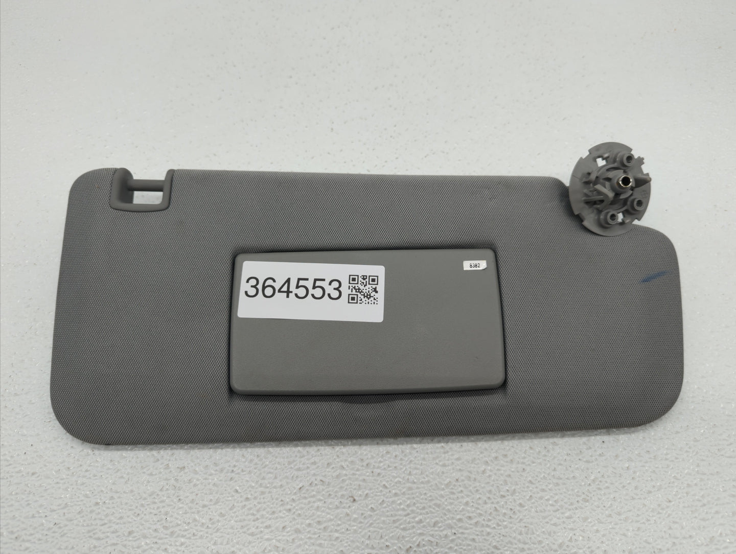 2017-2018 Chevrolet Trax Sun Visor Shade Replacement Passenger Right Mirror Fits Fits 2017 2018 OEM Used Auto Parts - Oemuse