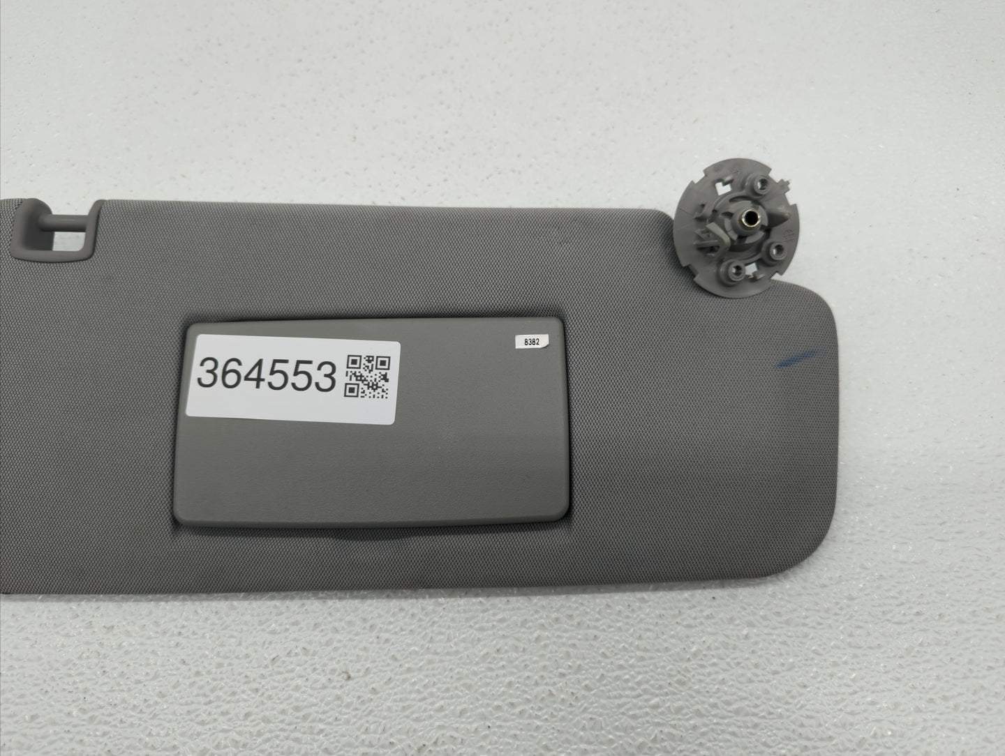 2017-2018 Chevrolet Trax Sun Visor Shade Replacement Passenger Right Mirror Fits Fits 2017 2018 OEM Used Auto Parts - Oemuse