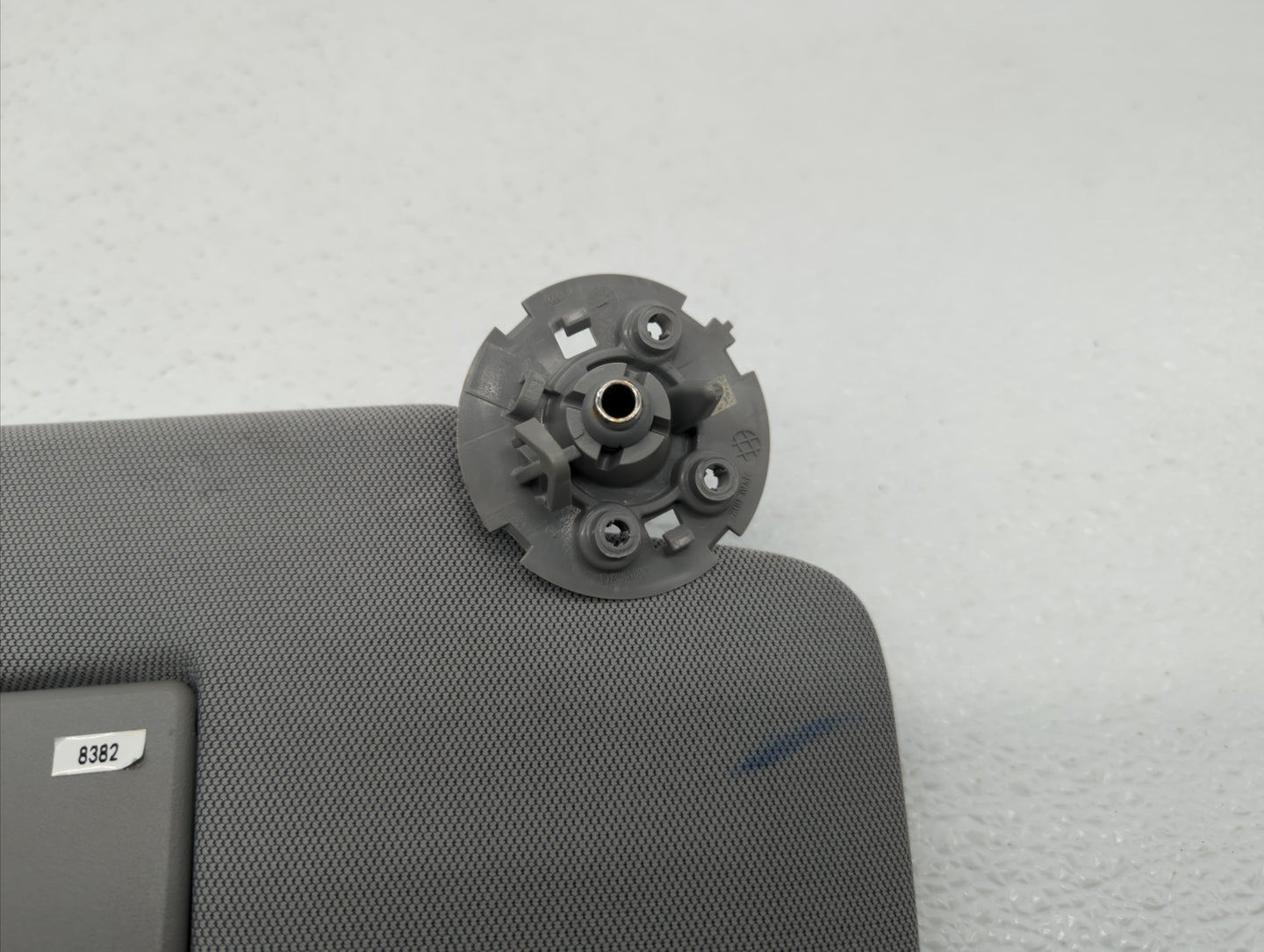 2017-2018 Chevrolet Trax Sun Visor Shade Replacement Passenger Right Mirror Fits Fits 2017 2018 OEM Used Auto Parts - Oemuse