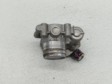 2013-2018 Chevrolet Trax Throttle Body P/N:55581662 12644239AA, 55565489 Fits Fits 2011 2012 2013 2014 2015 2016 2017 2018 2019 OEM Used Auto Parts