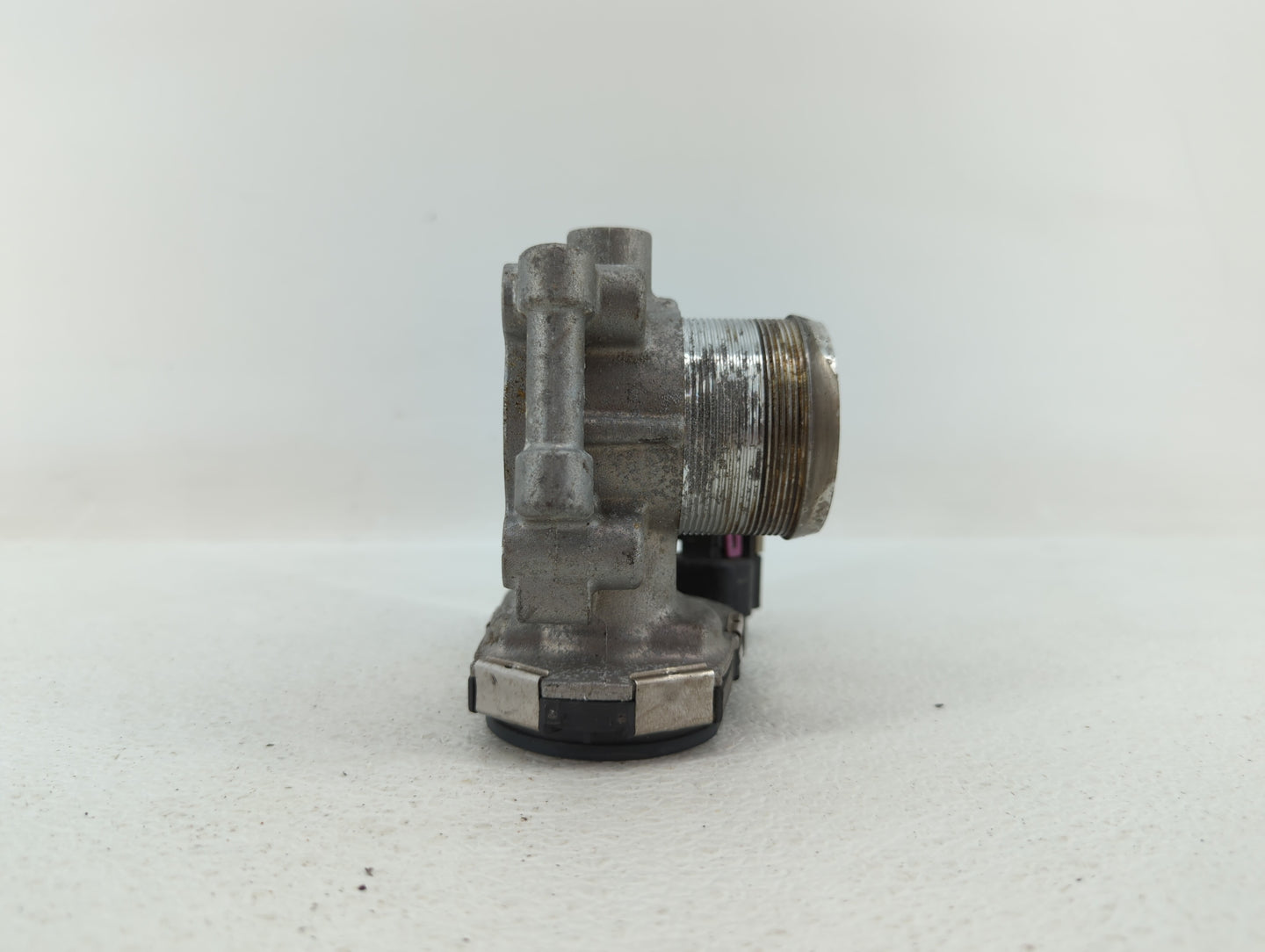 2013-2018 Chevrolet Trax Throttle Body P/N:55581662 12644239AA, 55565489 Fits Fits 2011 2012 2013 2014 2015 2016 2017 2018 2