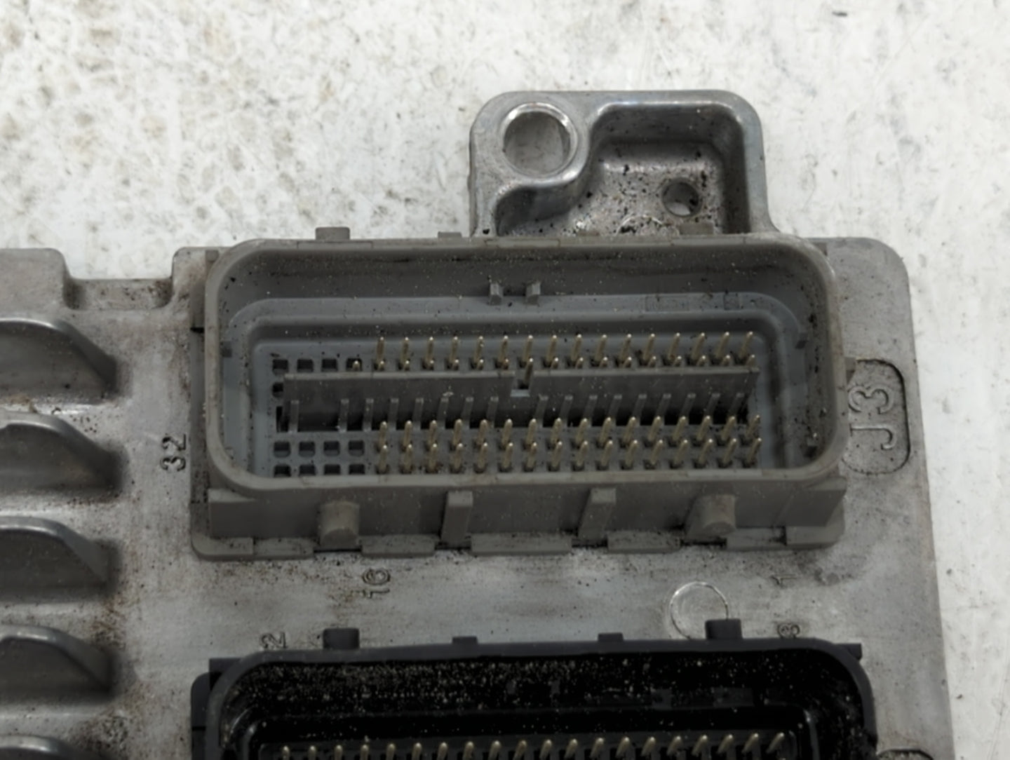 2017-2018 Chevrolet Trax PCM Engine Control Computer ECU ECM PCU OEM P/N:12685776 12668986, 12698131 Fits Fits 2017 2018 201