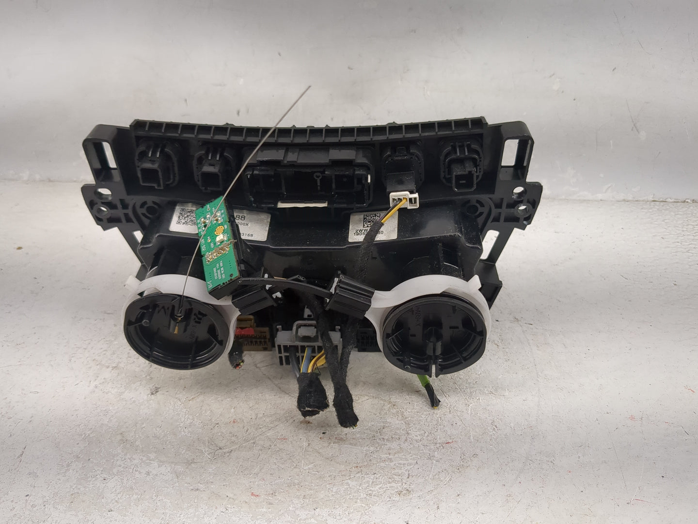 2017-2021 Chevrolet Trax Climate Control Module Temperature AC/Heater Replacement P/N:42588188 Fits Fits 2017 2018 2019 2020
