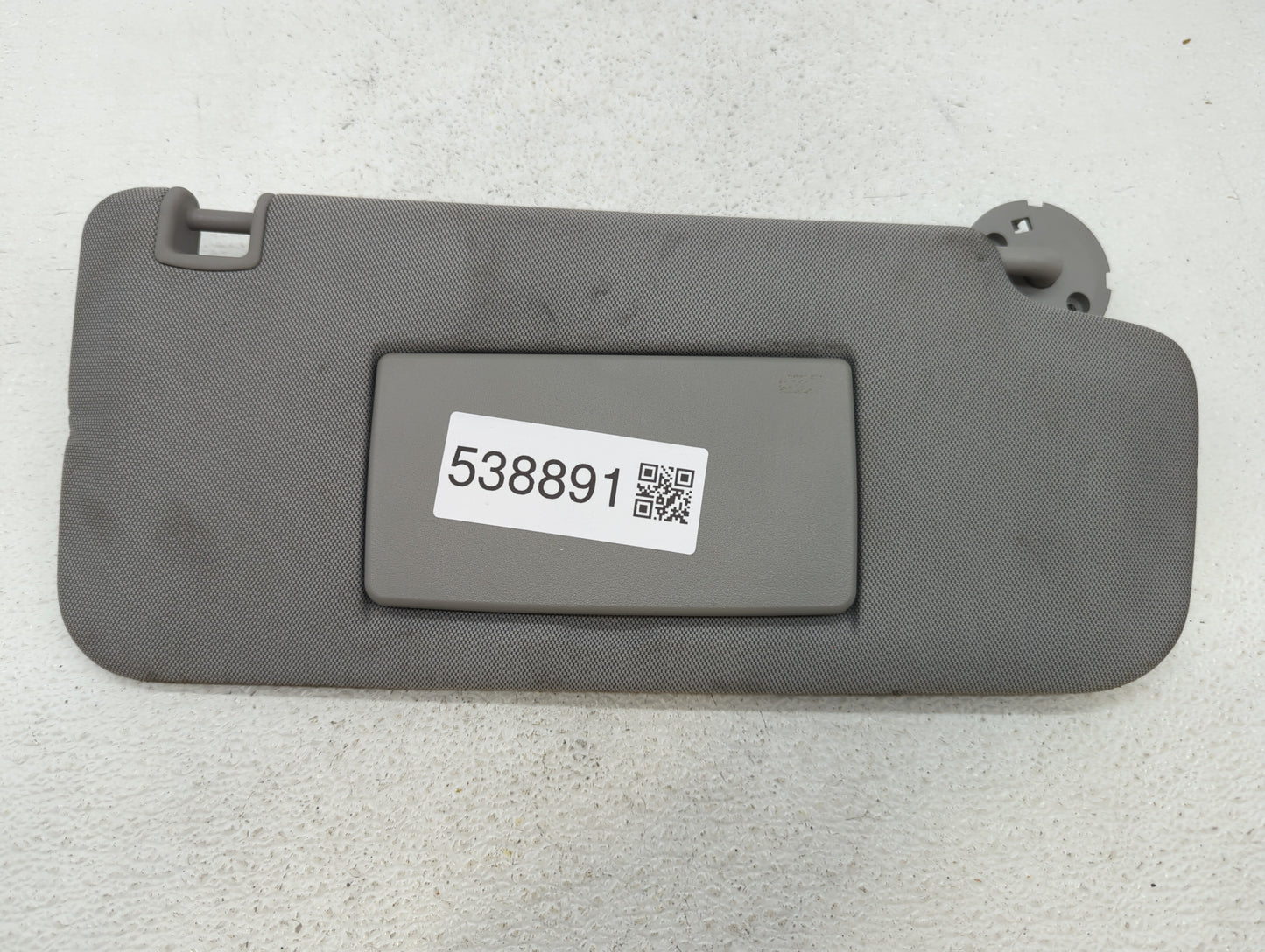 2017-2021 Chevrolet Trax Sun Visor Shade Replacement Passenger Right Mirror Fits Fits 2017 2018 2019 2020 2021 OEM Used Auto