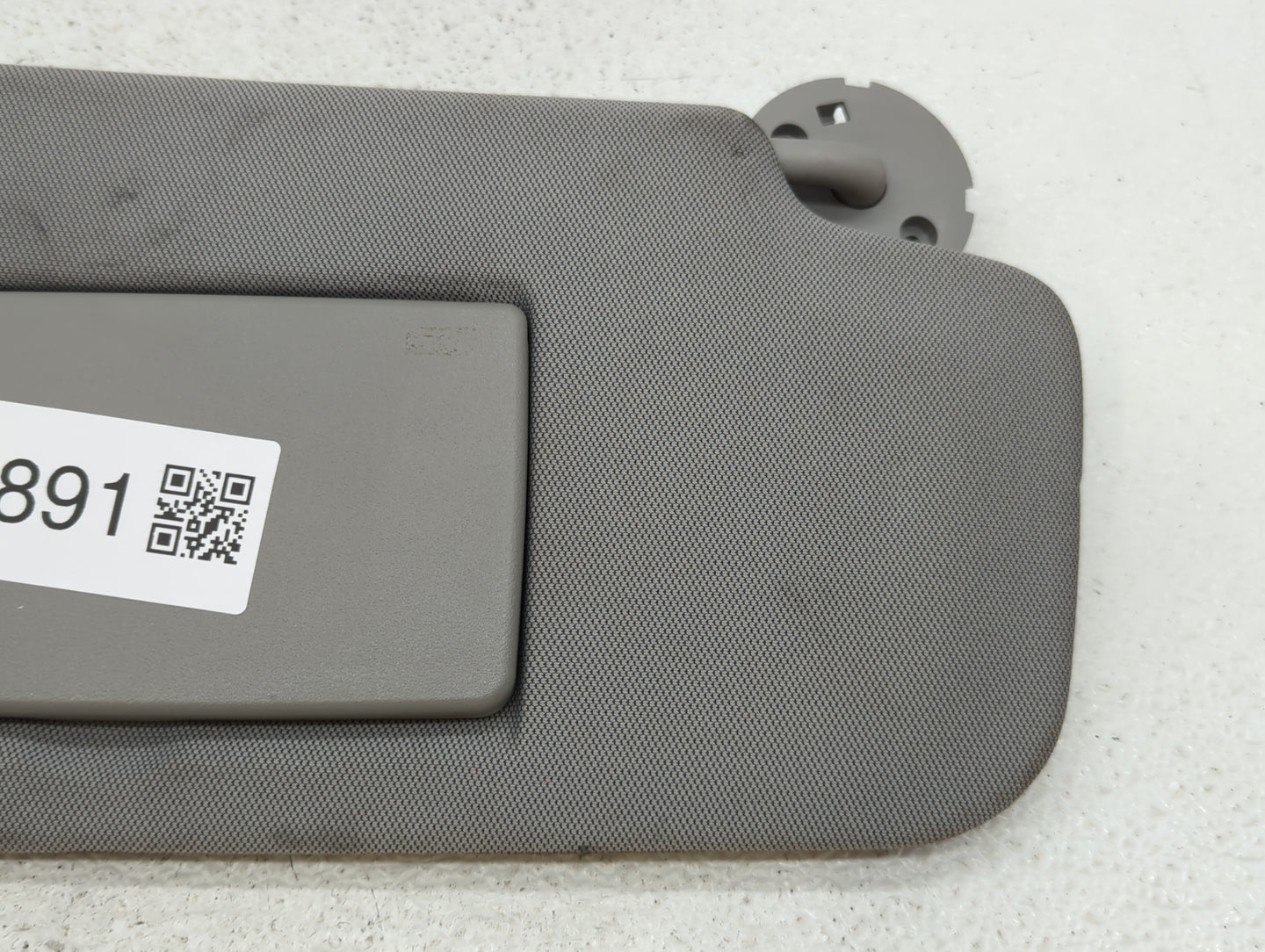 2017-2021 Chevrolet Trax Sun Visor Shade Replacement Passenger Right Mirror Fits Fits 2017 2018 2019 2020 2021 OEM Used Auto