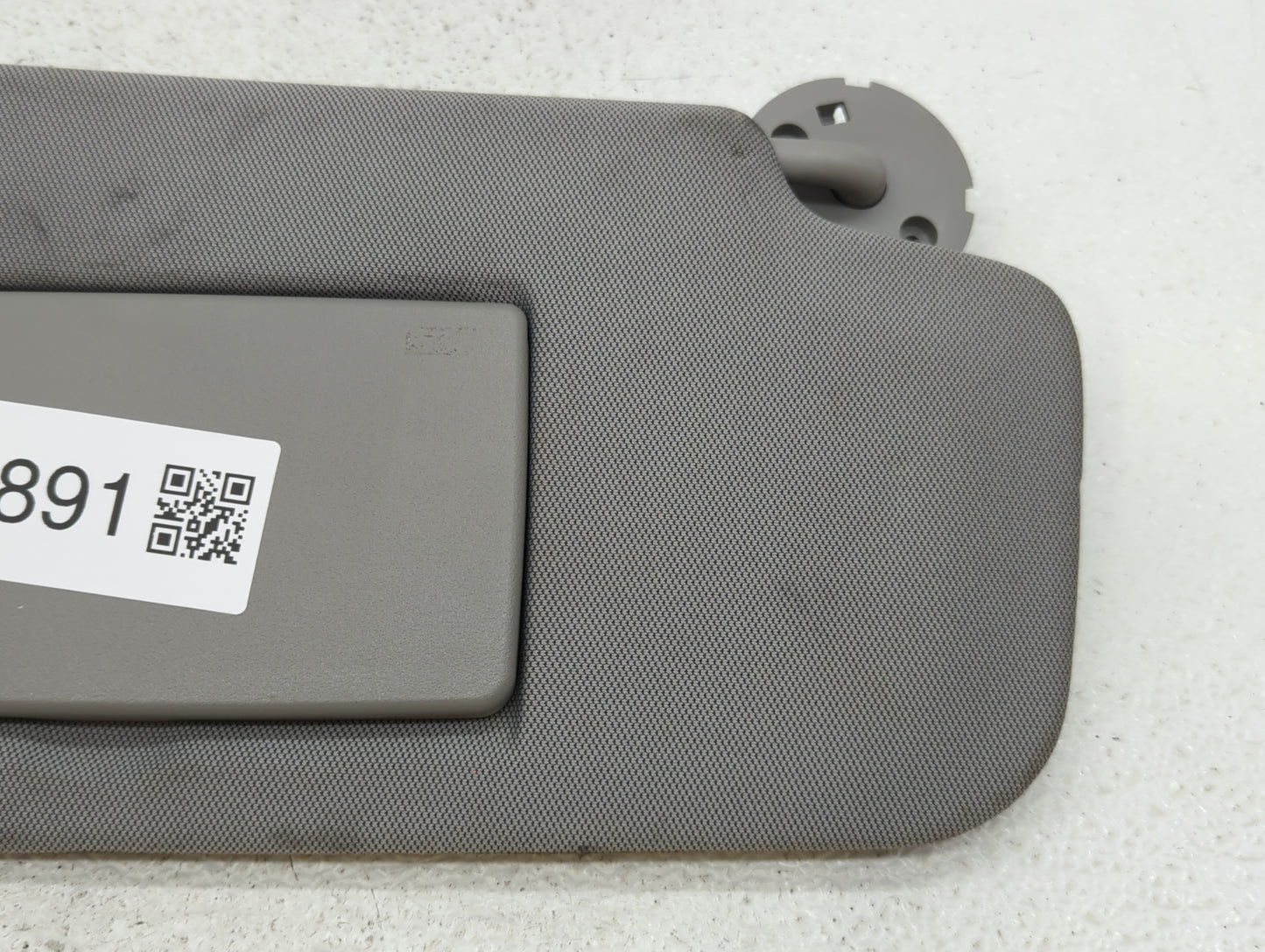 2017-2021 Chevrolet Trax Sun Visor Shade Replacement Passenger Right Mirror Fits Fits 2017 2018 2019 2020 2021 OEM Used Auto