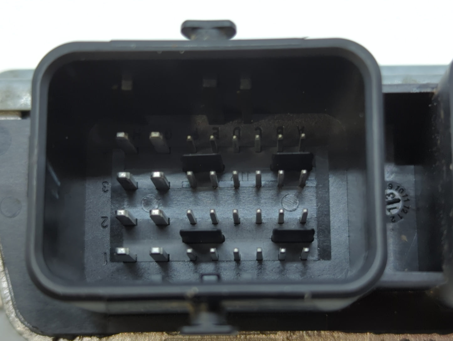 2017-2021 Chevrolet Trax PCM Engine Control Computer ECU ECM PCU OEM P/N:DS71-12B684-VA DM5A-12A650-UA Fits OEM Used Auto Pa