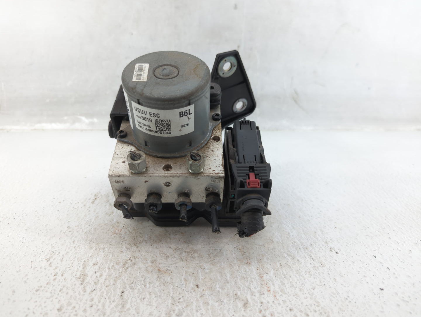 2017-2021 Chevrolet Trax ABS Pump Control Module Replacement P/N:42643519 Fits Fits 2017 2018 2019 2020 2021 OEM Used Auto P