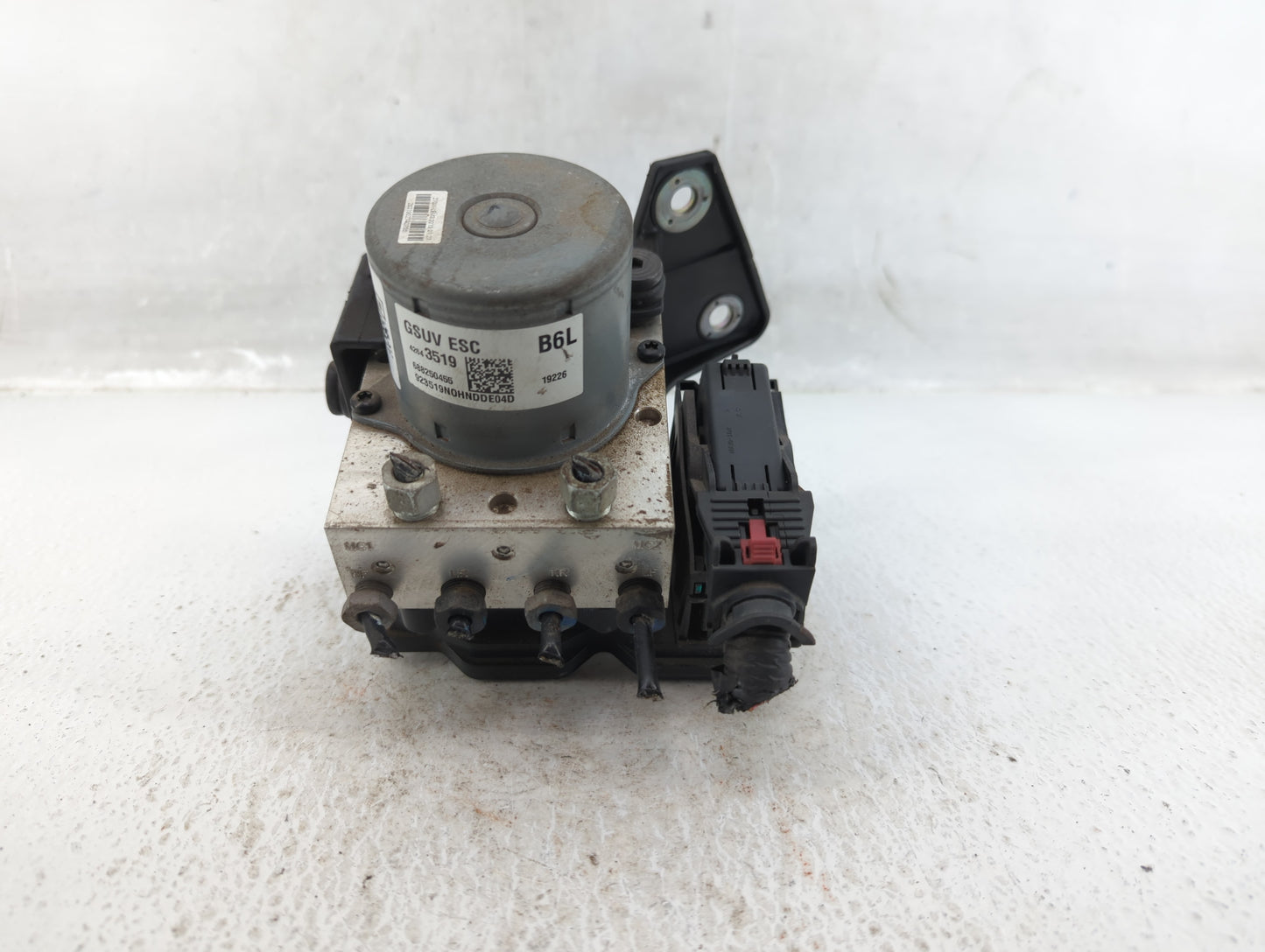 2017-2021 Chevrolet Trax ABS Pump Control Module Replacement P/N:42643519 Fits Fits 2017 2018 2019 2020 2021 OEM Used Auto P