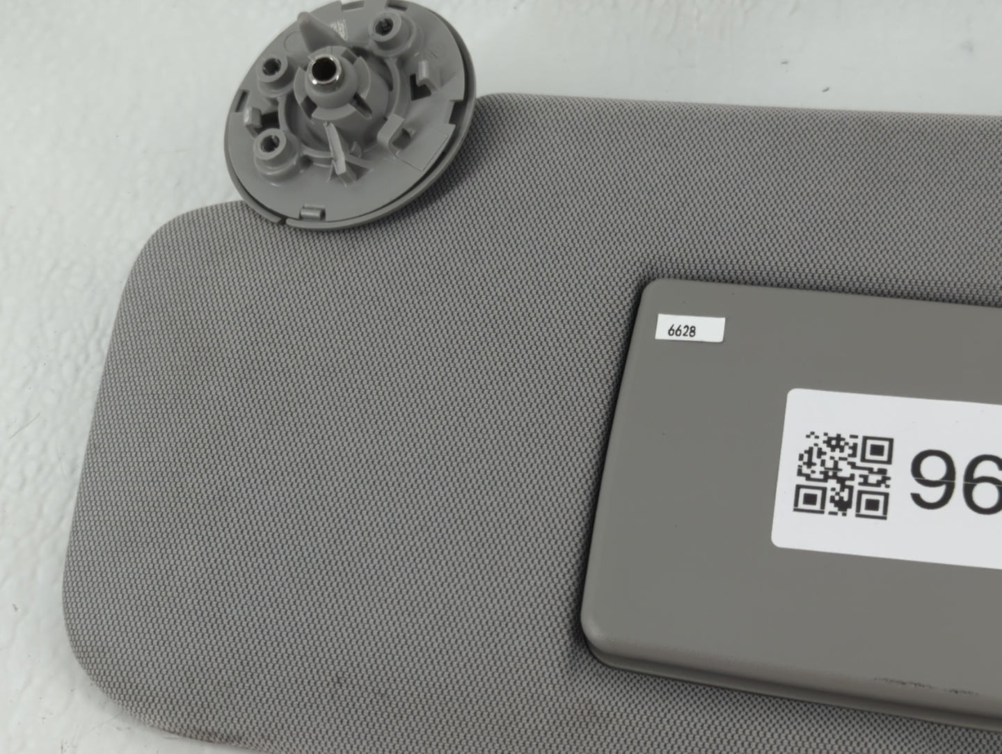 2017-2021 Chevrolet Trax Sun Visor Shade Replacement Passenger Right Mirror Fits Fits 2017 2018 2019 2020 2021 OEM Used Auto